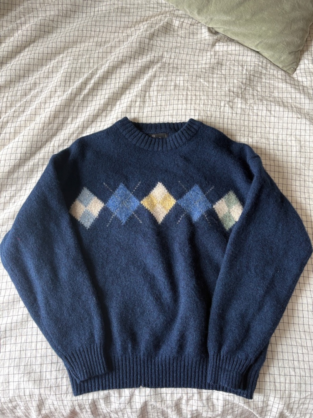 Men's Navy Argyle Crewneck Sweater - Classic Wool Blend